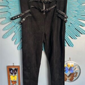 MANIÈRE DE-VOIR faux suede pants w buckles